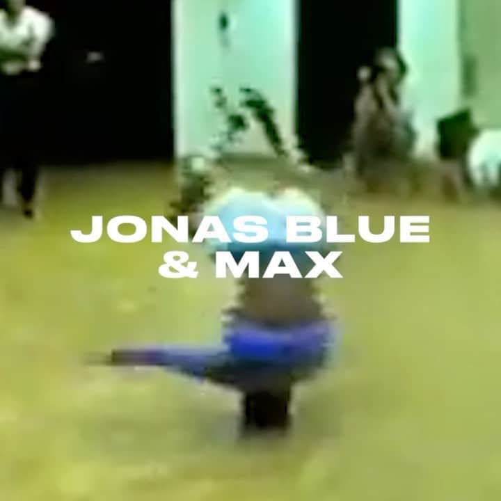 アーマンド・ヴァン・ヘルデンのインスタグラム：「New remix of Jonas Blue - Naked! Link in bio @jonasblue」