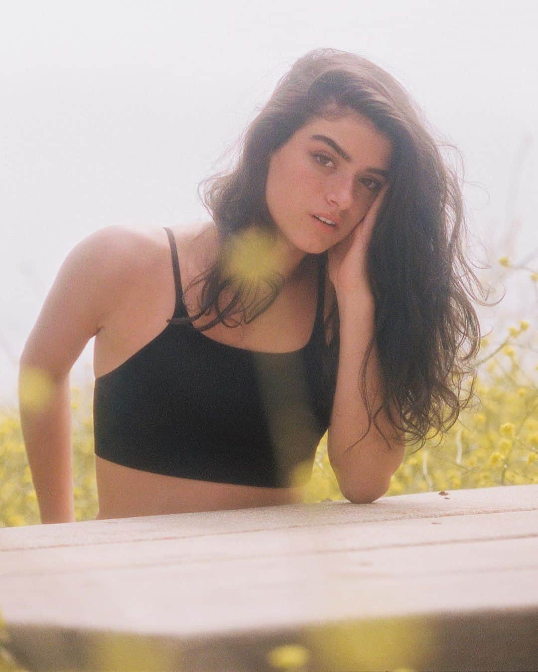 Bryant Eslavaのインスタグラム：「/ HAPPY BIRTHDAY @dixiedamelio 🥳- • (wish her a happy bday 🎂🎉)」