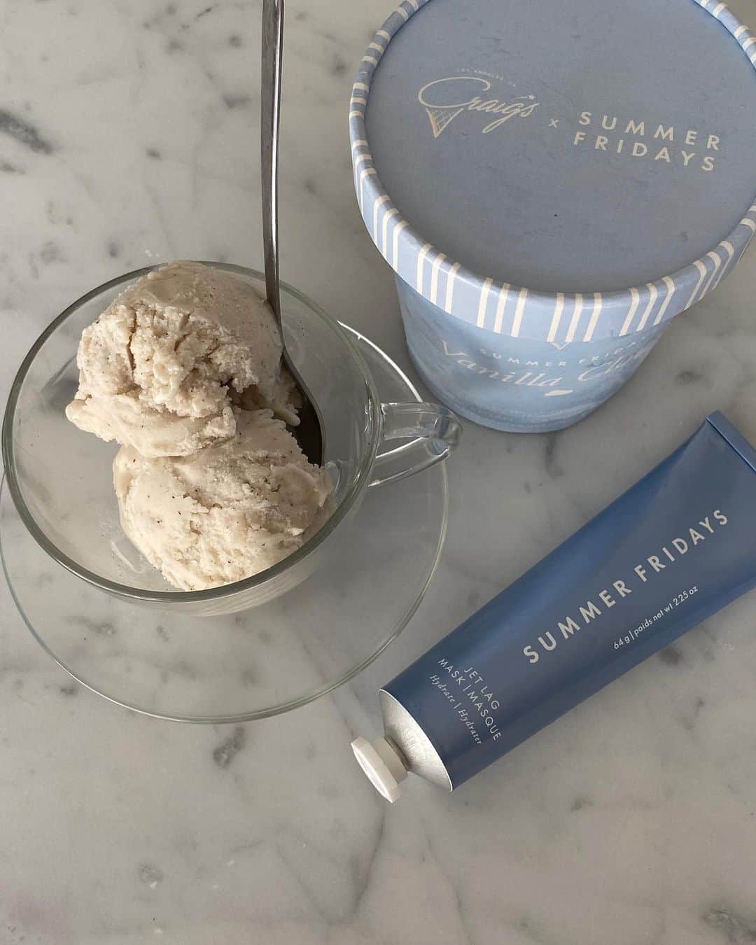 Marianna Hewittさんのインスタグラム写真 - (Marianna HewittInstagram)「Special delivery 🍨 Los Angeles, you can now order our limited edition @summerfridays x @craigsvegan Vanilla Cloud ice cream right to your door via @postmates (+ order a mini jet lag mask!) Head to my stories for info ☁️」8月13日 3時35分 - marianna_hewitt