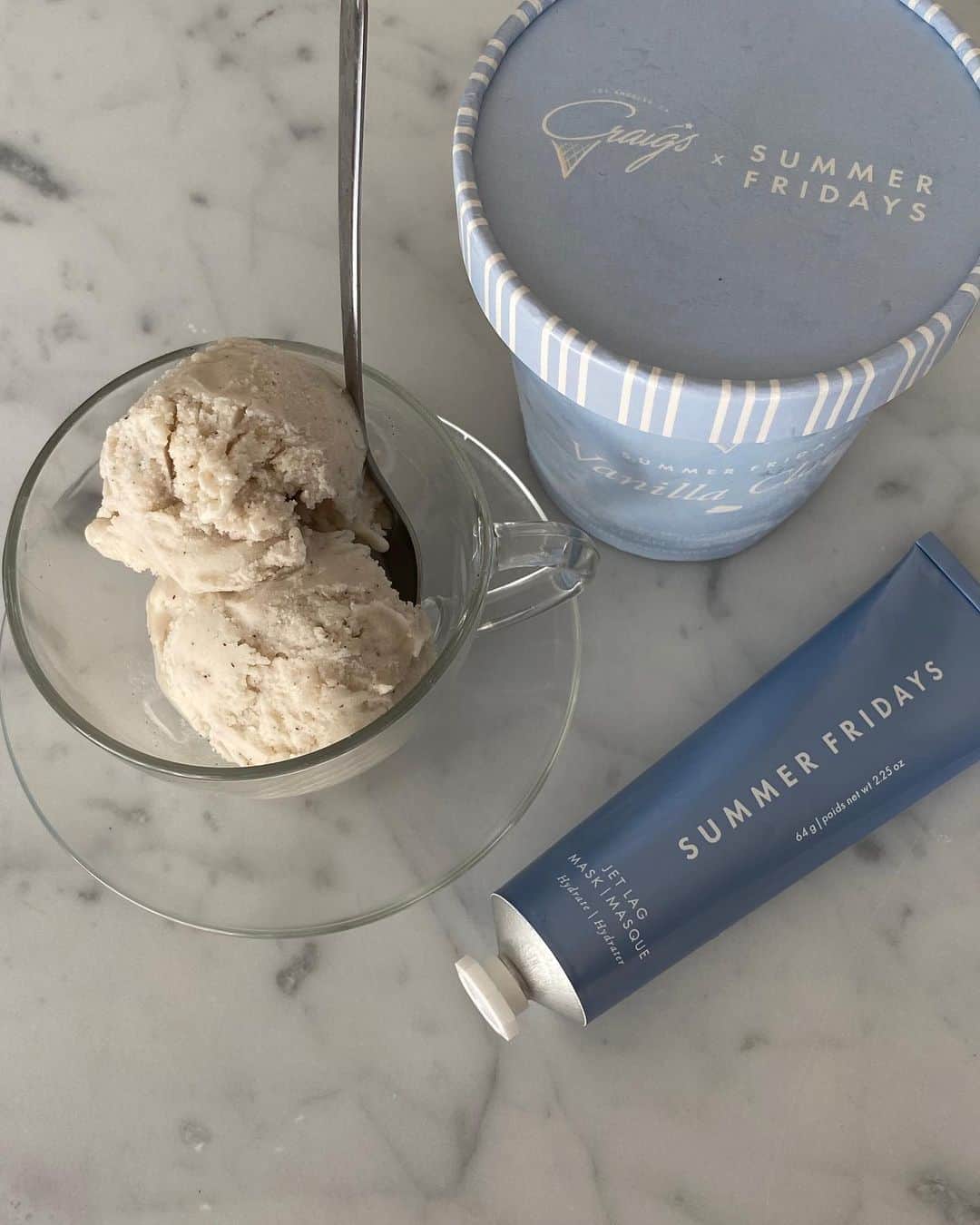 Marianna Hewittのインスタグラム：「Special delivery 🍨 Los Angeles, you can now order our limited edition @summerfridays x @craigsvegan Vanilla Cloud ice cream right to your door via @postmates (+ order a mini jet lag mask!) Head to my stories for info ☁️」