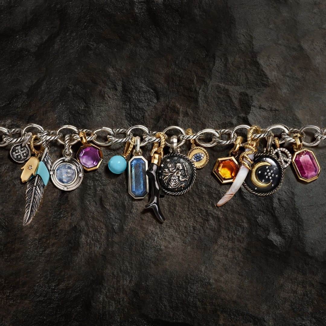デビッドヤーマンのインスタグラム：「Amulets are an ode to the spiritual, the natural, the global and the personal. #DavidYurman #DYRoadTrip」