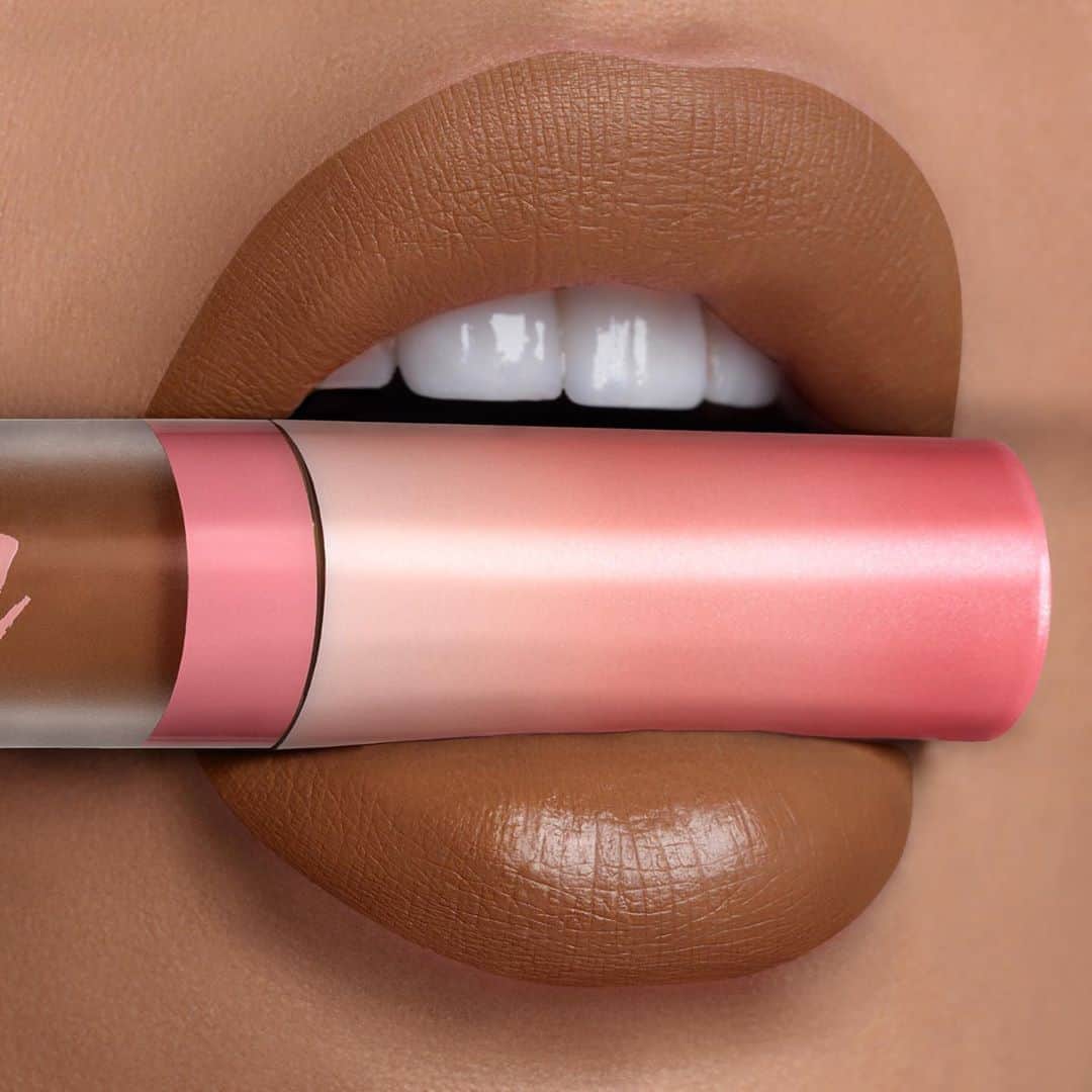 LiveGlamさんのインスタグラム写真 - (LiveGlamInstagram)「Hey babe... “Wanna Spoon?” 😉💋 Satisfy your (or bae’s) sweet tooth with this matte, milk chocolate shade from our #LiveGlam August Lippie Club collection! 🍫 💄 Tap to sign up today ✨ #LiveGlamFam」8月13日 4時25分 - liveglam