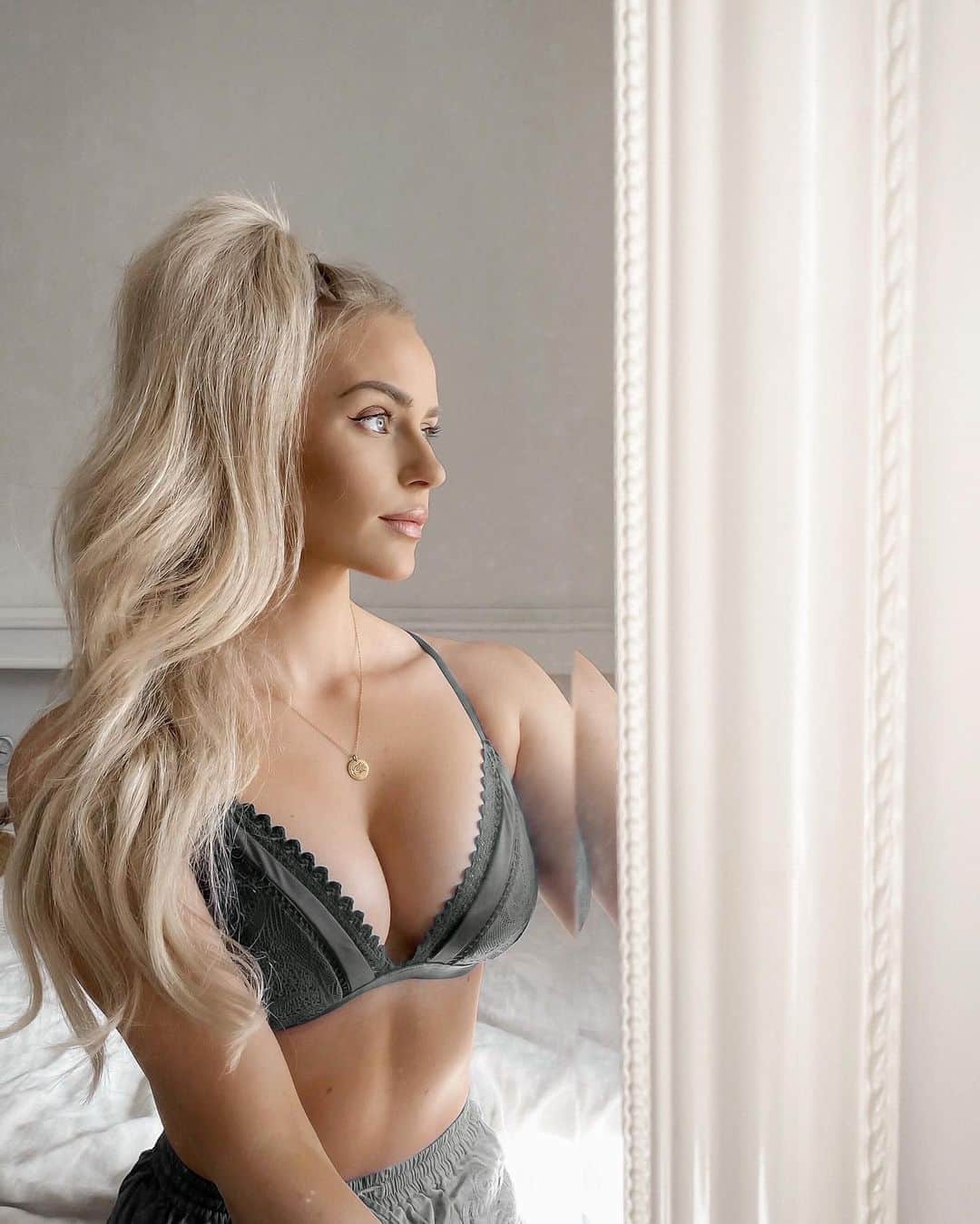 Anna Nyströmのインスタグラム：「👱🏼‍♀️」