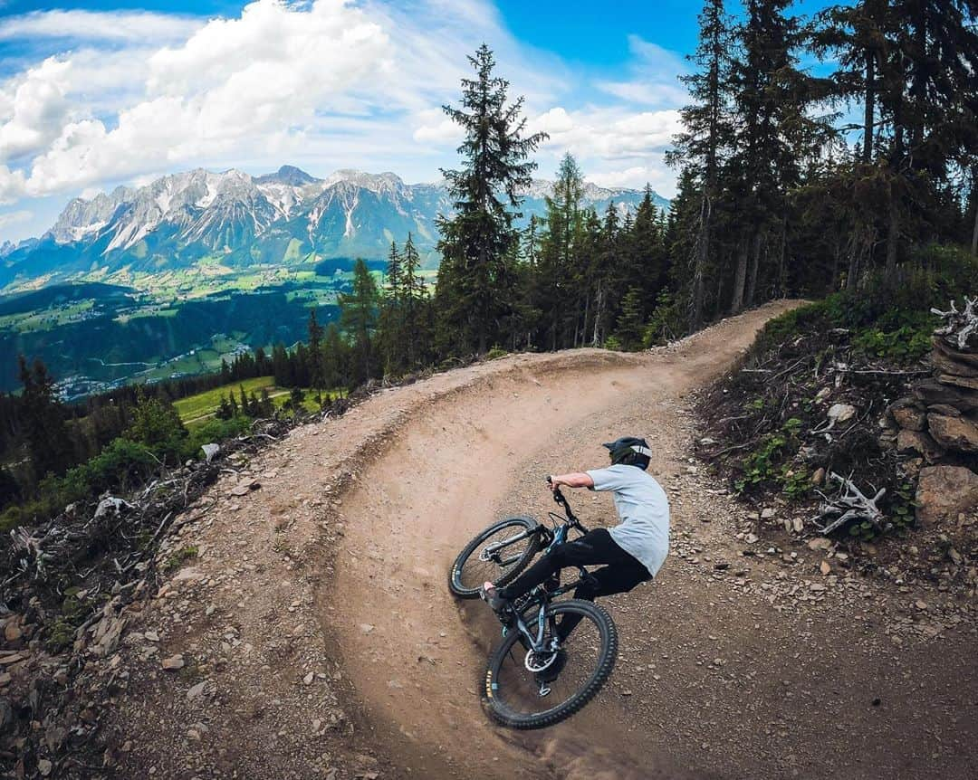 goproさんのインスタグラム写真 - (goproInstagram)「Photo of the Day: Leaning right but looking left ⛰🚵‍♂️ @johnseehu + #GoProHERO8 Black ⠀⠀⠀⠀⠀⠀⠀⠀⠀ Capture your best mountain biking moments this summer with $100 off #GoProHERO8 Black, free 32GB SD card, + free shipping when you shop the link in our bio ⠀⠀⠀⠀⠀⠀⠀⠀⠀ #GoPro #GoProMTB #MountainBike #Austria #DownhillMTB」8月13日 4時50分 - gopro