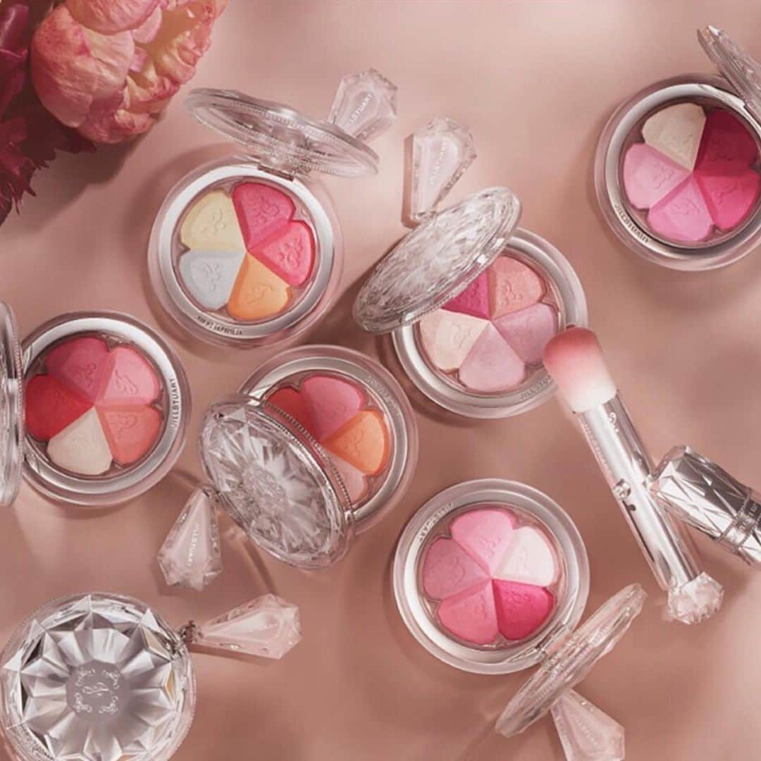Jill Stuart Cosmetics Japanさんのインスタグラム写真 - (Jill Stuart Cosmetics JapanInstagram)「Brilliant Bloom by Jill Stuart Japan . The most beautiful, splendid flower in the world.Each petal is given color by gemstones of different hues,for one very special flower with transience and strengthhidden inside. This spring, JILL STUART brings cheeks colorsthat harbor the beauty of that single blossom,with limitless combinations and ways to use them.It is blush that is a source of new inspiration. Layering colors by stroking petals one-by-onecreates not only pure tones and translucence,but also highlight colors that draw out radiance from inside. Cheeks filled with such elation and joyawaken the allure that lies hidden inside of you.Bloom even more beautifully. . . #jualjillstuart#jualjillstuartmakeup#jualkuasmakeup#tokobatam#batamtoko#muabatam#batamolshop#olshopbatam#batam#tokokosmetik#jualbrush#jualsigma#jualan#jualanku#jualsephora#jualchanel#jualladuree#jualkosmetikbatam#jualeyeliner#jualmascara#juallipstick#jualmurah#jualankaka#makeupartistbatam#jualmakeup#jualkosmetikori#jualetude#jualladureekosmetik#jualkosmetikjepang#jillstuart」8月13日 5時31分 - jillstuart.beauty