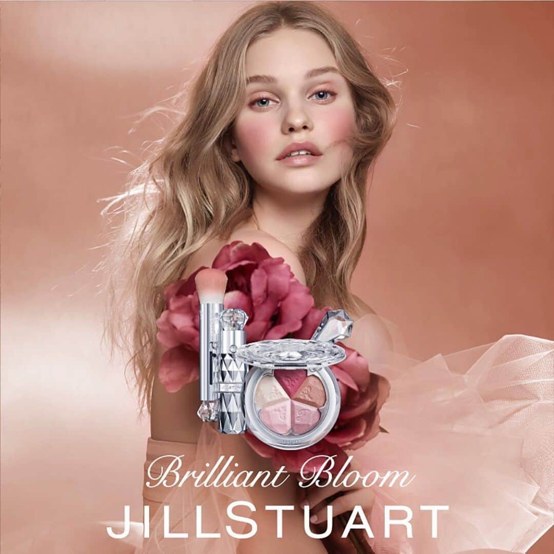 Jill Stuart Cosmetics Japanさんのインスタグラム写真 - (Jill Stuart Cosmetics JapanInstagram)「Brilliant Bloom by Jill Stuart Japan . The most beautiful, splendid flower in the world.Each petal is given color by gemstones of different hues,for one very special flower with transience and strengthhidden inside. This spring, JILL STUART brings cheeks colorsthat harbor the beauty of that single blossom,with limitless combinations and ways to use them.It is blush that is a source of new inspiration. Layering colors by stroking petals one-by-onecreates not only pure tones and translucence,but also highlight colors that draw out radiance from inside. Cheeks filled with such elation and joyawaken the allure that lies hidden inside of you.Bloom even more beautifully. . . #jualjillstuart#jualjillstuartmakeup#jualkuasmakeup#tokobatam#batamtoko#muabatam#batamolshop#olshopbatam#batam#tokokosmetik#jualbrush#jualsigma#jualan#jualanku#jualsephora#jualchanel#jualladuree#jualkosmetikbatam#jualeyeliner#jualmascara#juallipstick#jualmurah#jualankaka#makeupartistbatam#jualmakeup#jualkosmetikori#jualetude#jualladureekosmetik#jualkosmetikjepang#jillstuart」8月13日 5時31分 - jillstuart.beauty