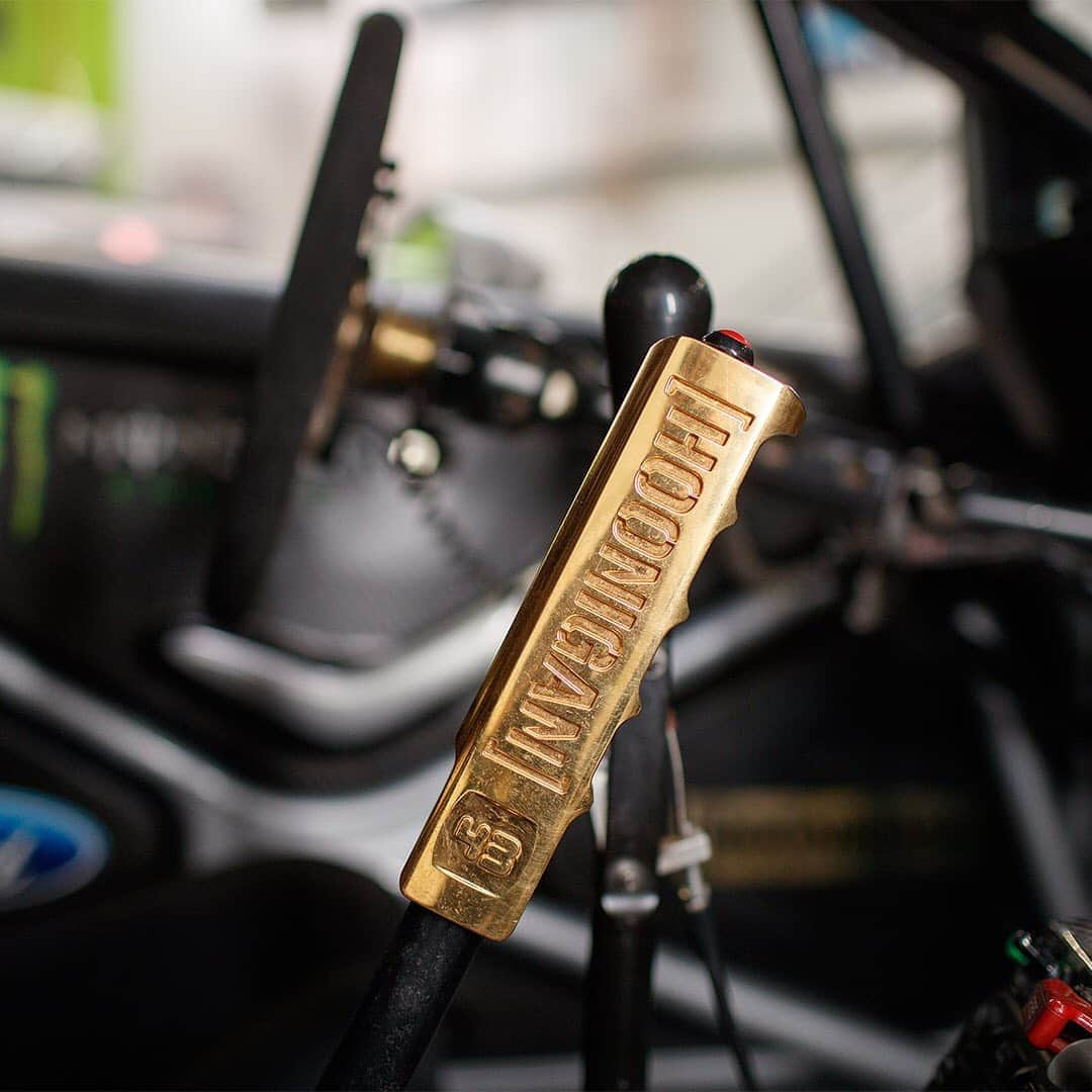 ケン・ブロックさんのインスタグラム写真 - (ケン・ブロックInstagram)「I love a good hand brake handle! How many of my vehicles can you identify by just the handbrake design??  Ready - set - go …」8月13日 6時09分 - kblock43