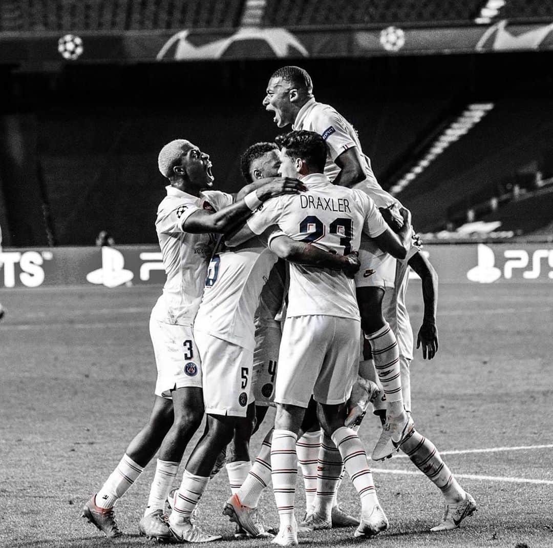 マルコ・ヴェッラッティのインスタグラム：「MERCI MERCI MERCI 🙏 félicitations les amis vous êtes magnifique❤️ @psg」