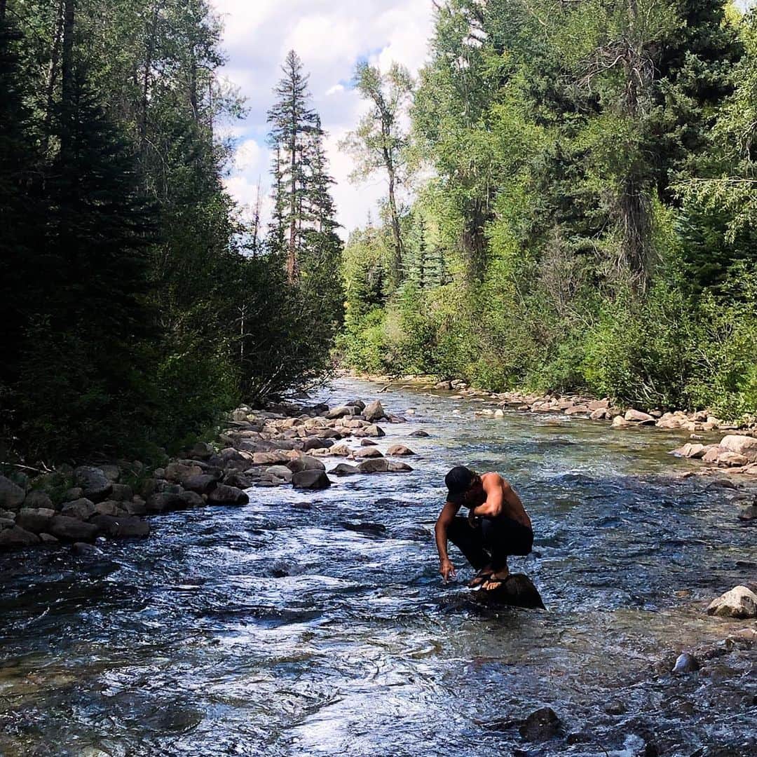 ブロディ・ジェンナーのインスタグラム：「The land was rich and the waters teemed with fish... our resolve was tested but we determined to stay.」