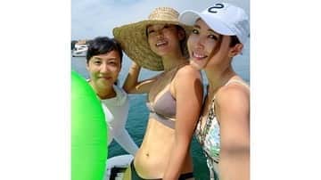 長谷川朋美さんのインスタグラム写真 - (長谷川朋美Instagram)「先日ゲストやルミエールスタッフたちと船をチャーターして、逗子マリーナから海上散歩😆🌈 ・ さいっこーのお天気、 さいっこーの海のコンディション!!!!! ・ みんなで海にダイブしたり、#素潜り して たくさんお魚さんウォッチしたり🐟 ・ ランチは#シーボニアマリーナ まで 船で行き、#POOL &#BBQ 🍖 ・ これぞ、まさしく大人の夏休み😂💕 ・ たくさん遊んでたくさん食べて、 気がついたら日焼けしすぎて顔までヒリヒリ…。 ・ さて、残りの夏もめいっぱい楽しみましょう💕 ・ #大人の夏休み #大人の遠足 #summer #海遊び #船遊び #船のある暮らし #beachlife #beach #hayamalife」8月13日 6時14分 - hasegawa.elena.tomomi