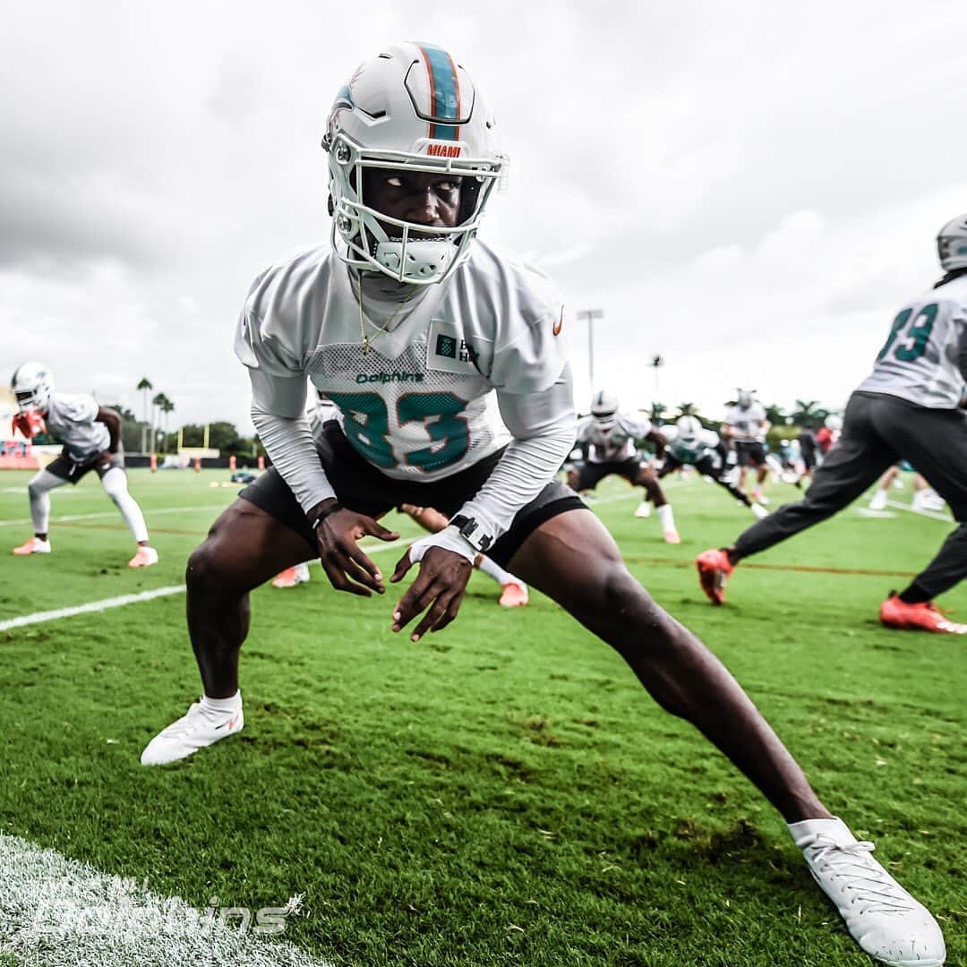 マイアミ・ドルフィンズさんのインスタグラム写真 - (マイアミ・ドルフィンズInstagram)「Wednesday Work」8月13日 6時41分 - miamidolphins