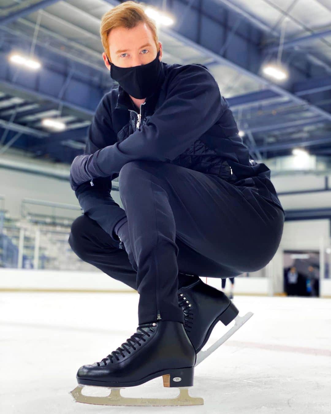 ショーン・ラビットさんのインスタグラム写真 - (ショーン・ラビットInstagram)「Yes yes! I got some shiny new @iskateriedell skates to go on my @johnwilsonblades ⛸ やった新しいスケート靴あります！すごく綺麗でしょー？ . . . . . . . . .  #figureskating  #inspiration #patinajeartistico  #training  #foodie  #fitfam  #travel  #love  #ootd  #japan  #mensfashion  #freshkicks  #アメリカ #フィギュアスケート  #トレーニング  #メンズファッション  #筋トレ  #モデル  #イケメン  #ファッション  #おしゃれさんと繋がりたい  #今日の服  #いいね返し  #インスタ映え  #可愛い  #羽生結弦  #おはよう #宇野昌磨 #マイプロテイン#靴」8月13日 7時00分 - seanrabbitt