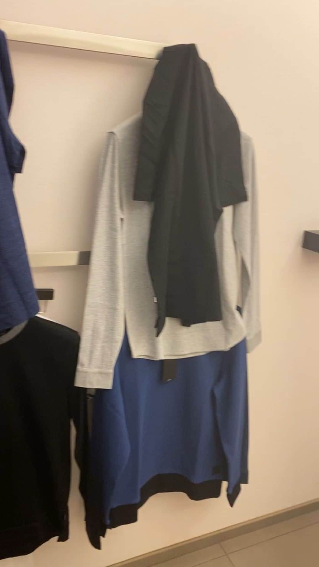 ジュゼッペ・ロッシのインスタグラム：「It had to be done...💯💯 #mygotostore #hugoboss」