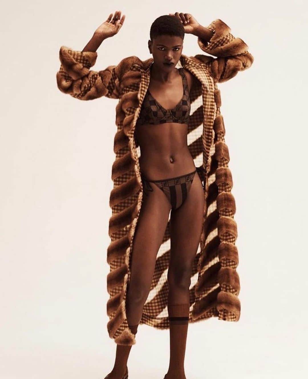 IMG Modelsさんのインスタグラム写真 - (IMG ModelsInstagram)「@yorgelismarte for @thepopmag. #📷 @mel.bles #👗 @malinajoseph #✂️ @tinadidit #💄 @jenmyles #⭐️ #IMGstars」8月13日 7時53分 - imgmodels