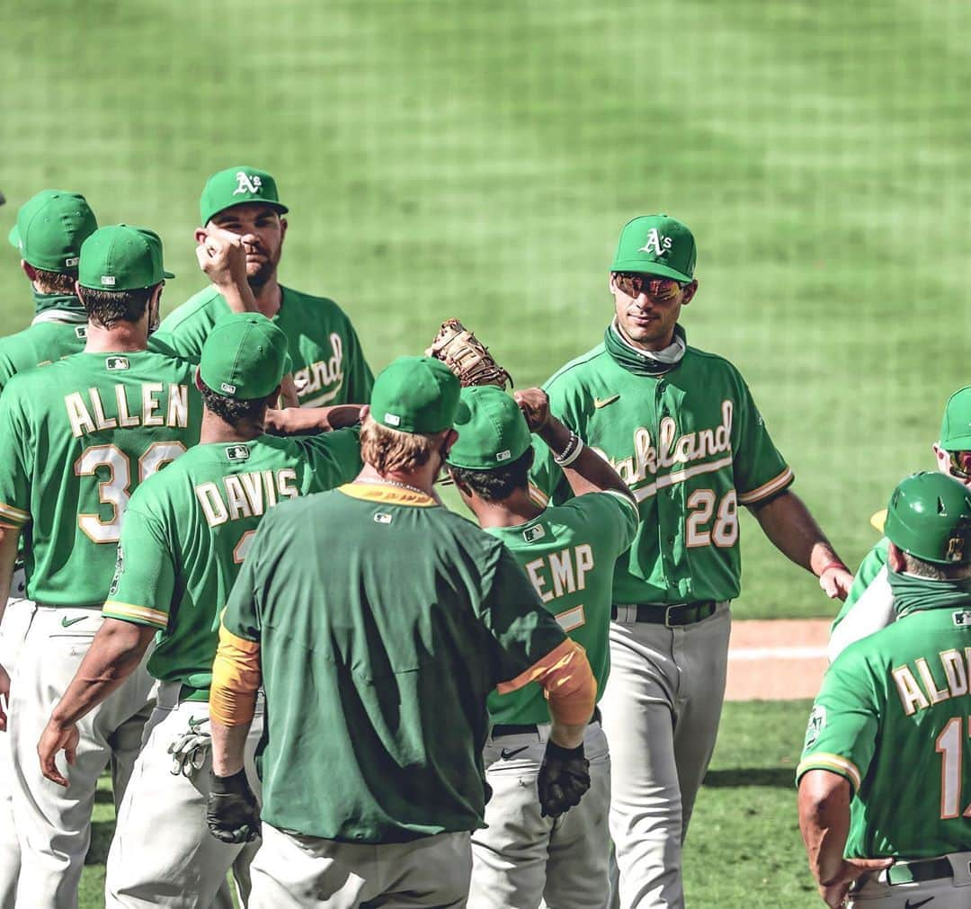 オークランド・アスレチックスさんのインスタグラム写真 - (オークランド・アスレチックスInstagram)「There was an Angel in the Outfield and he goes by Ramón Laureano. #ULTRAMoment」8月13日 8時44分 - athletics