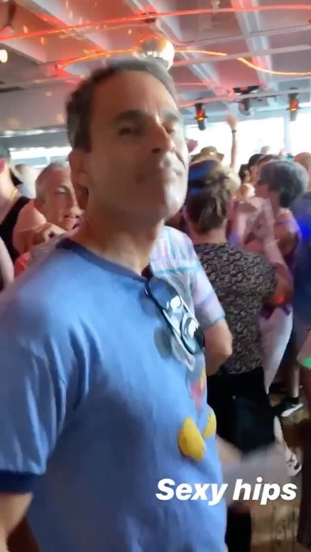 ブラッド・ゴレスキーのインスタグラム：「@garyjanetti is back for a very special @bradbehaviorpodcast this week! Here’s him dancing with a book in his hand in Ptown around this time last year to celebrate the occasion! #linkinbio #workbitch #britney」