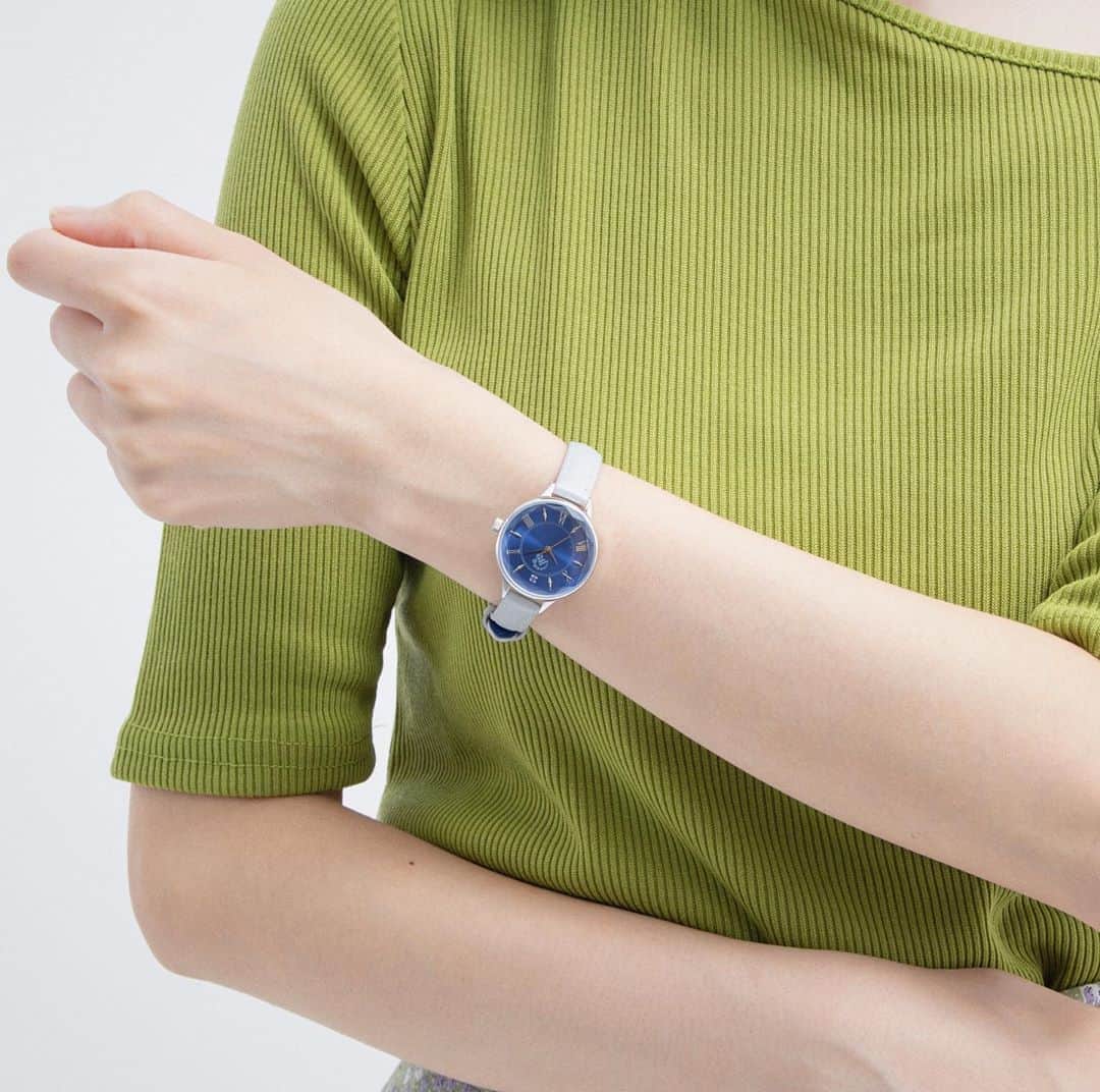 SuperGroupiesのインスタグラム：「#刀剣乱舞 より、NEWアイテムが登場です！⌚️💫 ⠀ 今回登場した刀剣男士は 山姥切長義、鯰尾藤四郎、 骨喰藤四郎、前田藤四郎の四振り。 ⠀ 瞳の色をイメージしたストーンや、 服装をモチーフにした配色など 細かいところにまで キャラクターの魅力を詰め込みました🌟 ⠀ 腕時計だからこそ、どこへでもお供できます😌💕 ⠀ 完全受注生産のため、 ご予約をお見逃しなく！ ⠀ ⠀ ⠀ 実際の商品が気になる方は 本日のLive配信をぜひチェックしてください！✔️ ⠀⠀⠀⠀⠀⠀⠀ 詳細はこちら 👇👇👇 ⠀⠀⠀⠀ ⠀ 📺Live配信のお知らせ📺 本日8/13（木）お昼12時半〜Live配信します！🙌🏻 ⠀⠀⠀⠀⠀ ⠀⠀⠀⠀⠀ 今回のLive配信は・・・﻿ #刀剣乱舞 スペシャル✨ ⠀ 予約受付中の新商品を 当店のスタッフが紹介予定💕 ⠀ サイズ感やディテールなどが気になる方は ぜひ配信をご覧ください！ ⠀ ⠀ 視聴者限定プレゼント🎁もありますよ！ ライブ配信を見てくれた方の中から抽選で﻿ ⠀ ✅石切丸 モデル / バッグ （1名様） ✅乱藤四郎 モデル / 傘 （1名様） ✅大和守安定 モデル / 浴衣（3名様） ⠀ を合計5名様にプレゼントいたします👏﻿⠀⠀ ⠀ ⠀ 応募条件などの詳細は、 本日のLive配信でチェックしてください💨 ⠀⠀」