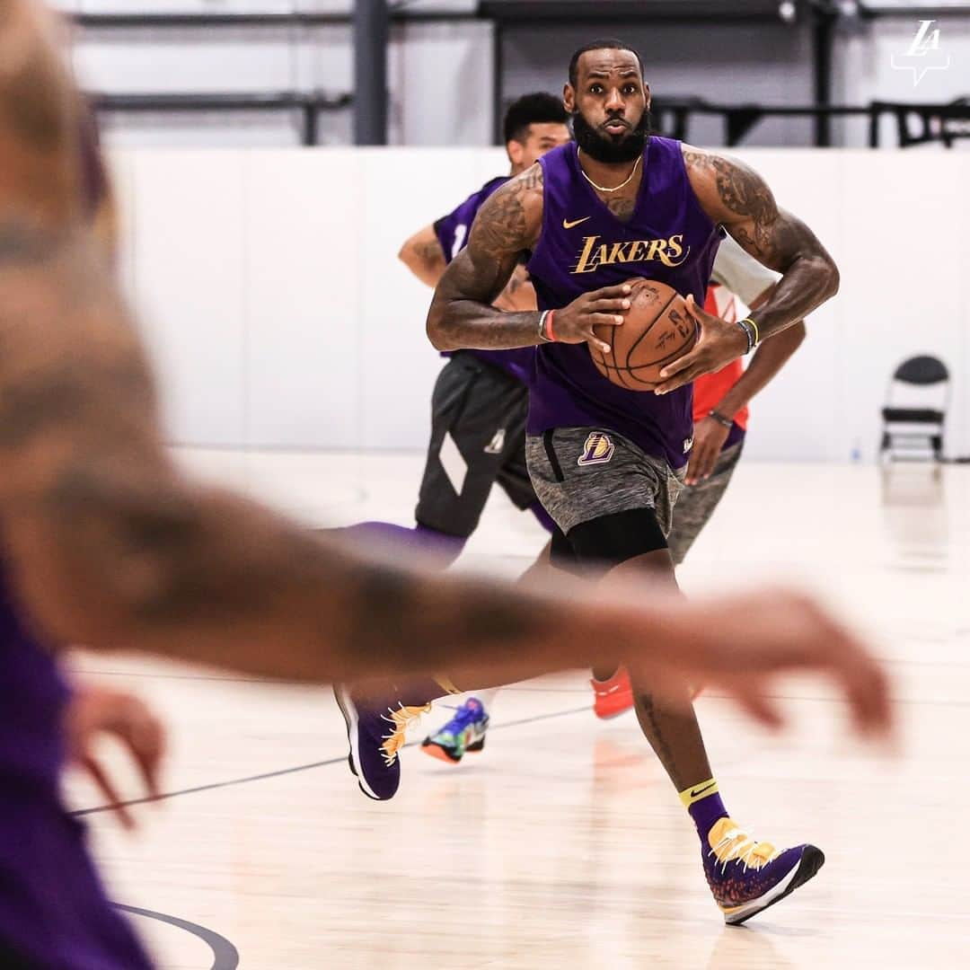 Los Angeles Lakersさんのインスタグラム写真 - (Los Angeles LakersInstagram)「That "last practice of the regular season" feeling. #LakeShow」8月13日 9時10分 - lakers