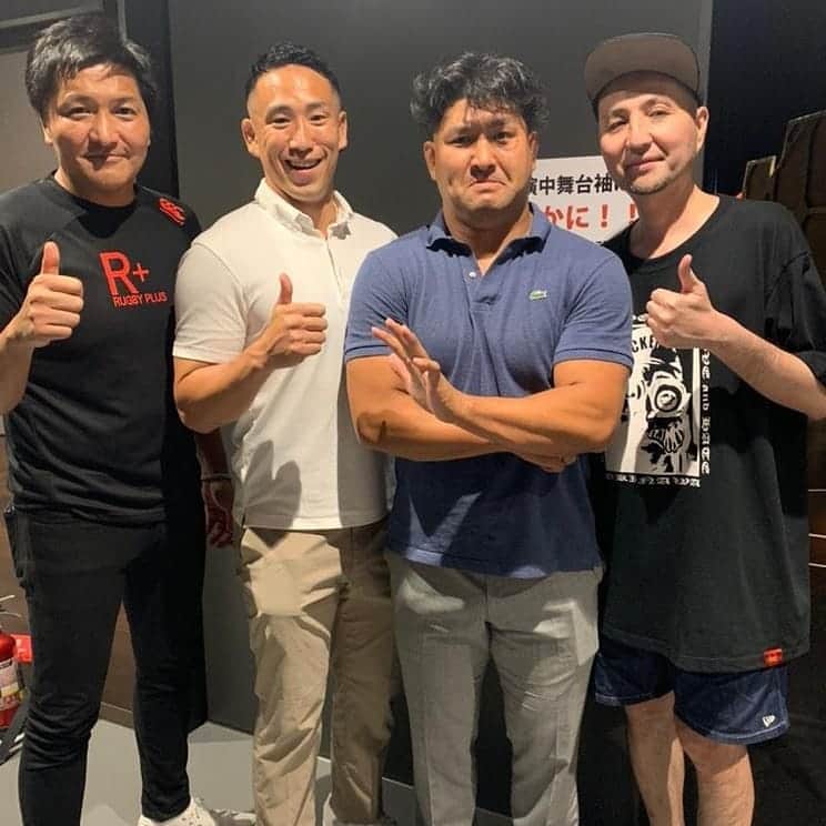 山下昂大のインスタグラム：「スリムクラブのしゃべるラグビー めちゃくちゃ楽しくてあっという間の1時間やったなー！！ 来てくださった皆さんありがとうございました！ 真栄田さんも内間さんもめちゃくちゃ気さくないい人でした！ 色んな角度からラグビー盛り上げていきましょう！！」