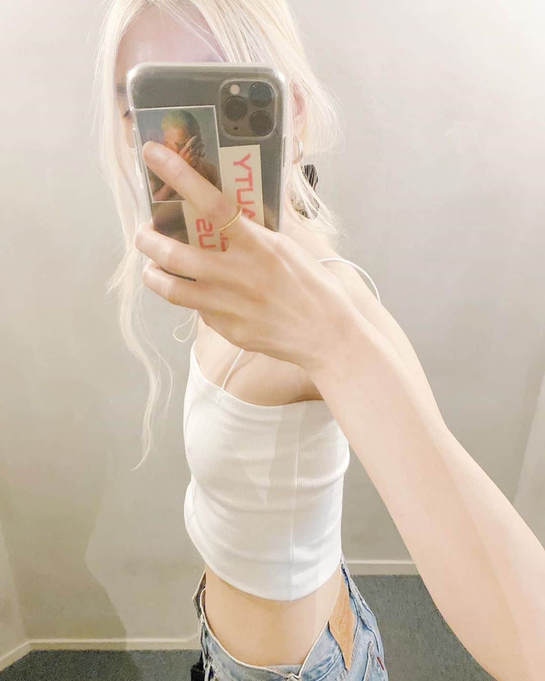 Sachiのインスタグラム：「End of summeR My must peace✌🏻👖🎀💍 . #sachiのitemたち」