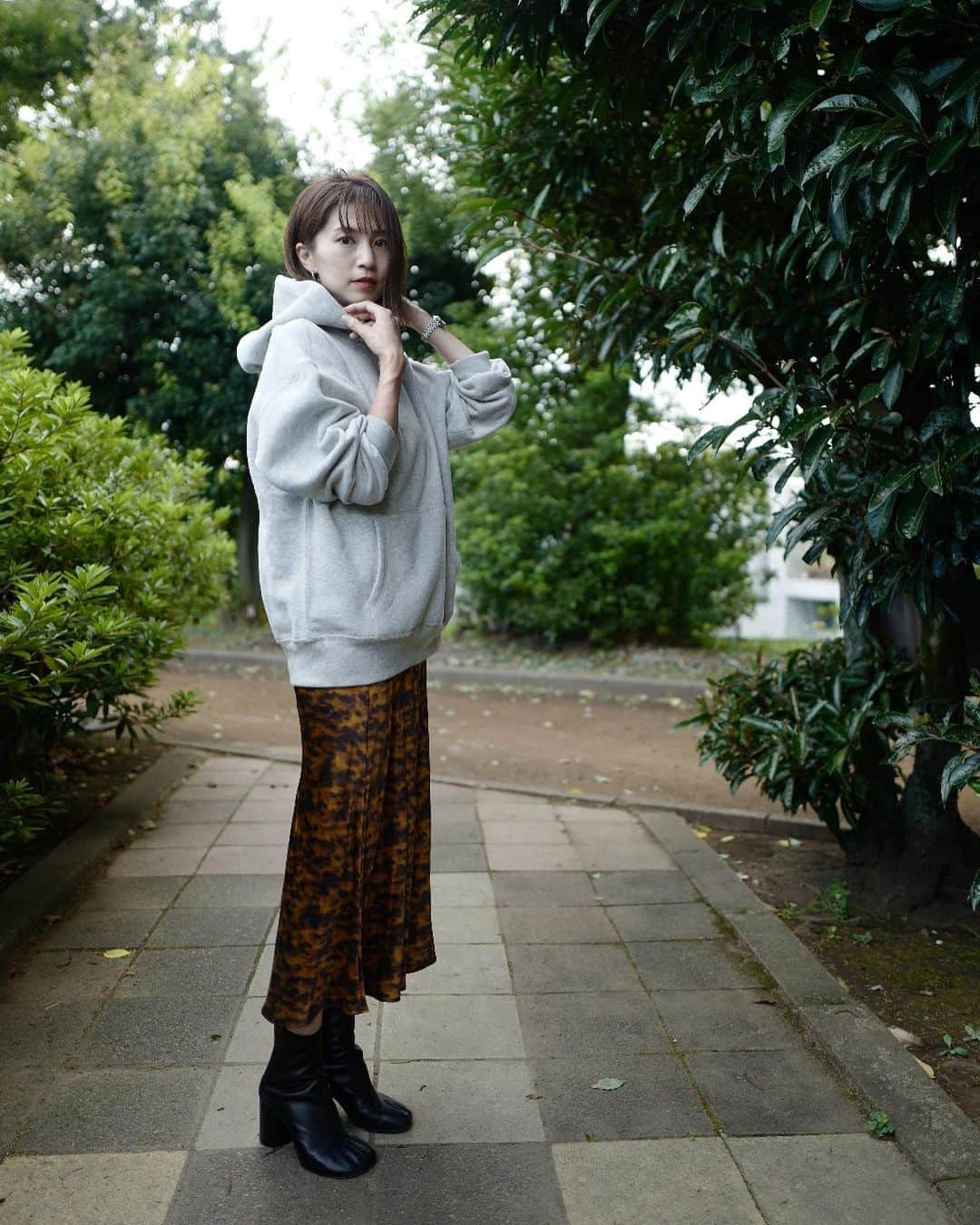 のインスタグラム：「とっても着心地のいい @gap_jp  のフーディ🤍🤍🤍 形が綺麗で、気持ちいい。 . . . @gap_jp  #comfortabletogether #foodie #心地よさからはじめよう . . .  プルオーバーパーカーで、ユニセックスです✨ #みさこファッション」