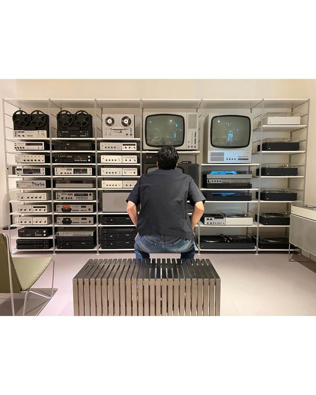 ト・サンウさんのインスタグラム写真 - (ト・サンウInstagram)「#오늘아님주의  디터 람스 Dieter Rams, 👁」9月11日 14時00分 - sang_____w