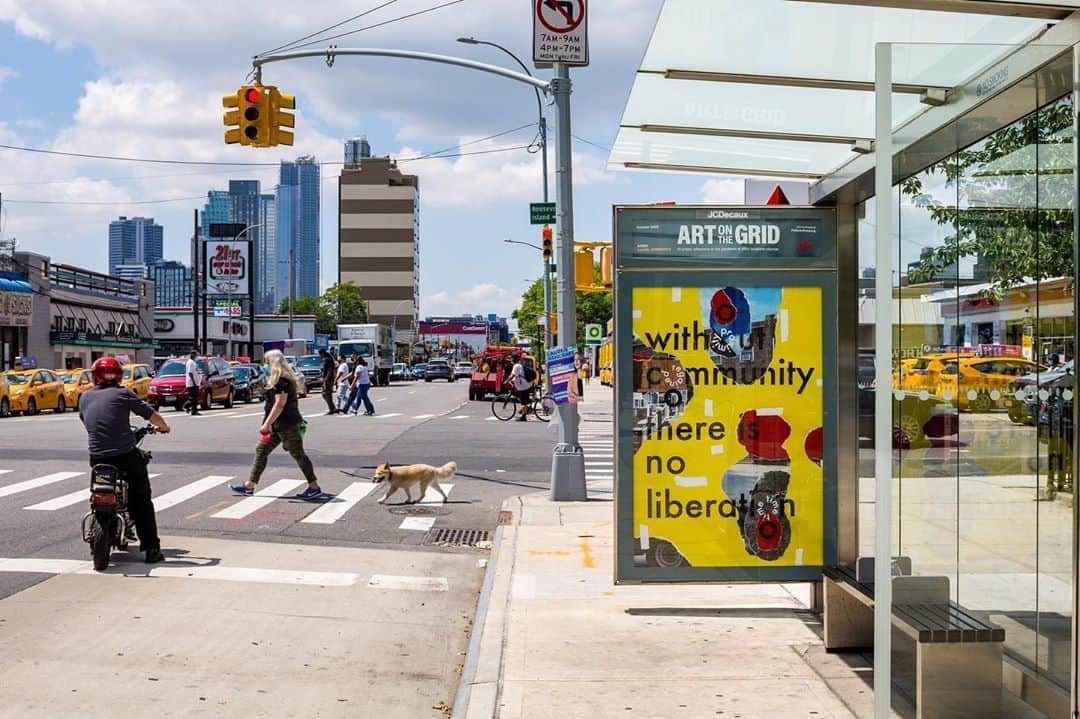 Grace Bonneyのインスタグラム：「👋🏽 @nogophoto again. Because our exhibitions are outside, @publicartfund has been in the unique position of being “open” this entire time since COVID hit, unlike many cultural institutions. We even conceptualized and mounted an additional exhibition in the midst of the turmoil and pain of the past few months.  #ArtOnTheGrid is a multi-platform, city-spanning exhibition conceived in the spring of 2020 in which 50 artists responded to the current moment. COVID19, systemic racism, an international movement for social justice are interwoven and reflected in this powerful show which is mounted on 500 bus shelters and 1,700 wifi kiosks throughout the city. It’s moving to both see the world through artists’ eyes and to know that with this wide breadth of artists included, many New Yorkers are also seeing themselves reflected in public art. In this tumultuous time, it’s an honor to be a part of something that is bringing people a reprieve through art in all parts of our city.  If you are in the NYC area you can find an artwork near you at publicartfund.org/artonthegrid. If you are anywhere else in the world, I encourage you to still visit the page and explore the works and artist statements.   PS The fact that we were able to pull together this powerful show in such a short amount of time really shows the talent and hardwork of our staff and the enormous body of work artists all over are creating in response to the current climate.   Pictured:  Rafael Domenech  @r_domenech Peripheral poem 68 (countermonument pavilion), 2020 21st St between 35th Ave and 26th Ave, Queens Courtesy the artist  Photo: Nicholas Knight @nicholasknightstudio, Courtesy of Public Art Fund, NY. Photographic work as a part of Art on the Grid, presented by Public Art Fund on JCDecaux bus shelters citywide, June 29, 2020 – September 20, 2020.」