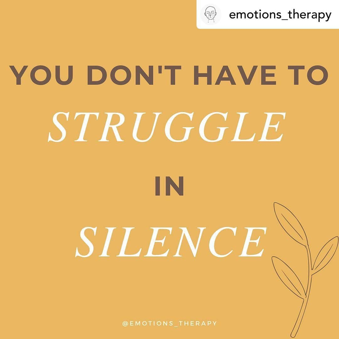 ジョディ・スウィーティンさんのインスタグラム写真 - (ジョディ・スウィーティンInstagram)「If you live in the US and are having suicidal thoughts, call the National Suicide Prevention Lifeline at 800-273-8255 for free and confidential support. It's open 24 hours a day, seven days a week. For crisis support in Spanish, call 888-628-9454.  TrevorLifeline, a suicide prevention counseling service for the LGBTQ community, can be reached at 866-488-7386.  #nationalsuicidepreventionday #suicideawarness #mentalhealthmatters #youareworthit #noshame @trevorproject @national_suicide_prevention」9月11日 5時10分 - jodiesweetin