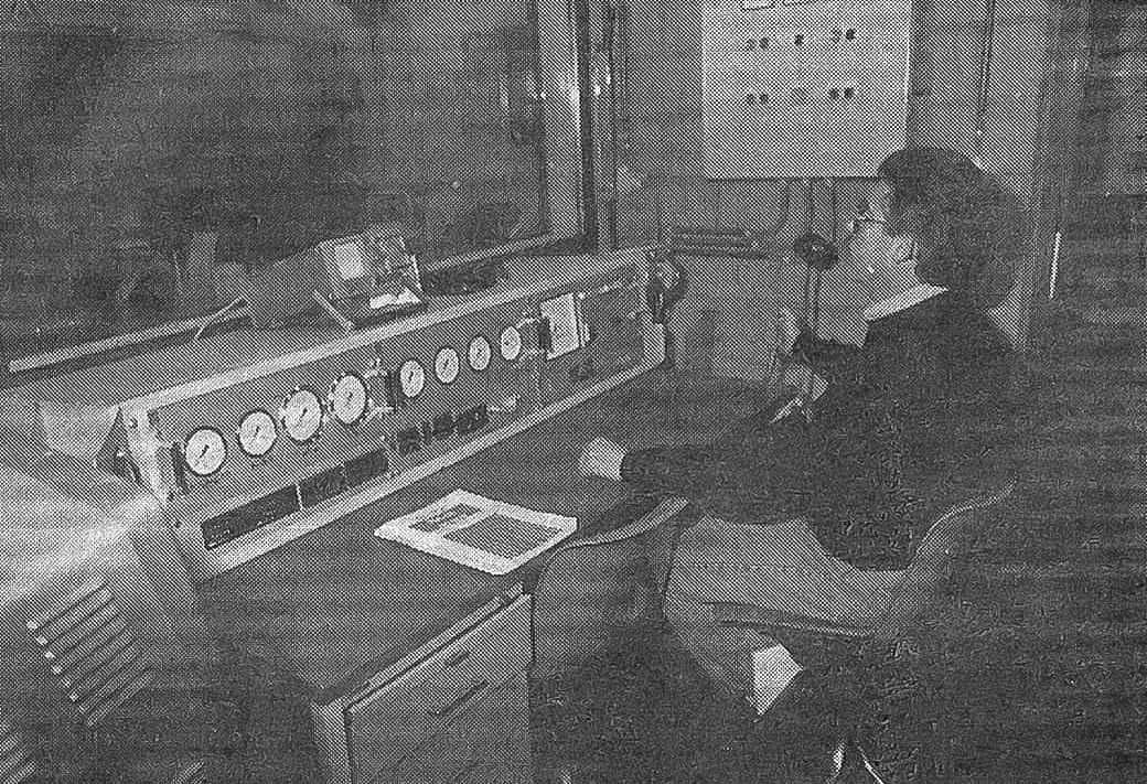 アンドレ・ロッテラーのインスタグラム：「My dad spent a maaany hours on this engine dyno at RAS sport in Belgium. Sometimes I sat next to him reading out values for his tuning :-) #mid80s #racing #motorsport #heritage」