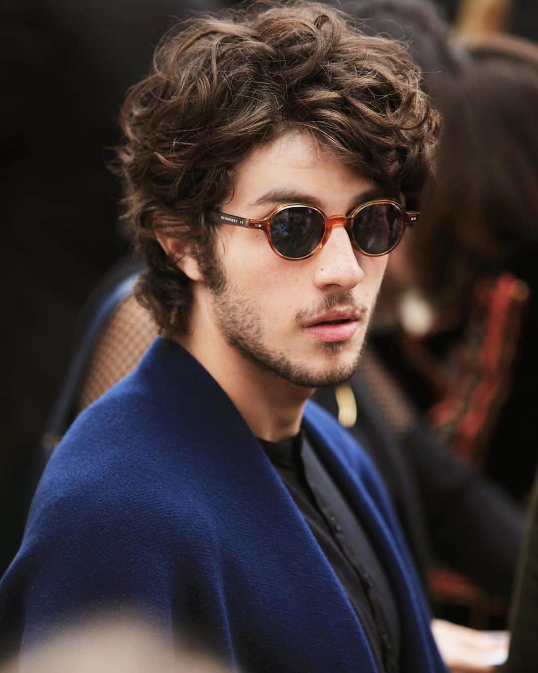 Chay Suedeのインスタグラム：「#tbt Londres, 2015  @burberry」