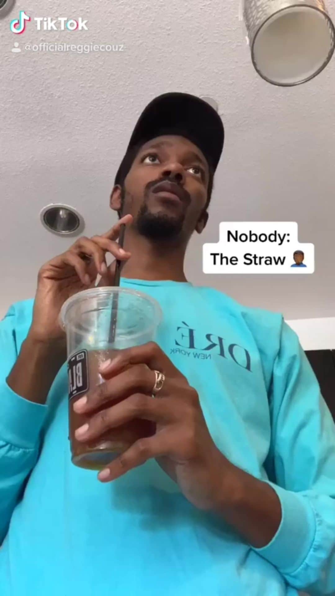 Reggie COUZのインスタグラム：「Freak ASS Straw!! 🤨🤨」