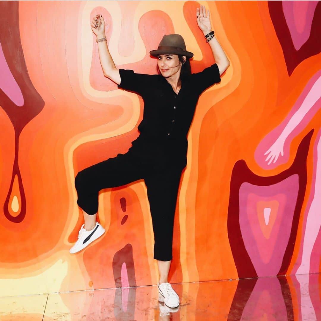 コンスタンス・ジマーのインスタグラム：「#tbt when I used to love the color Orange, now, not so much...stay safe out there.」