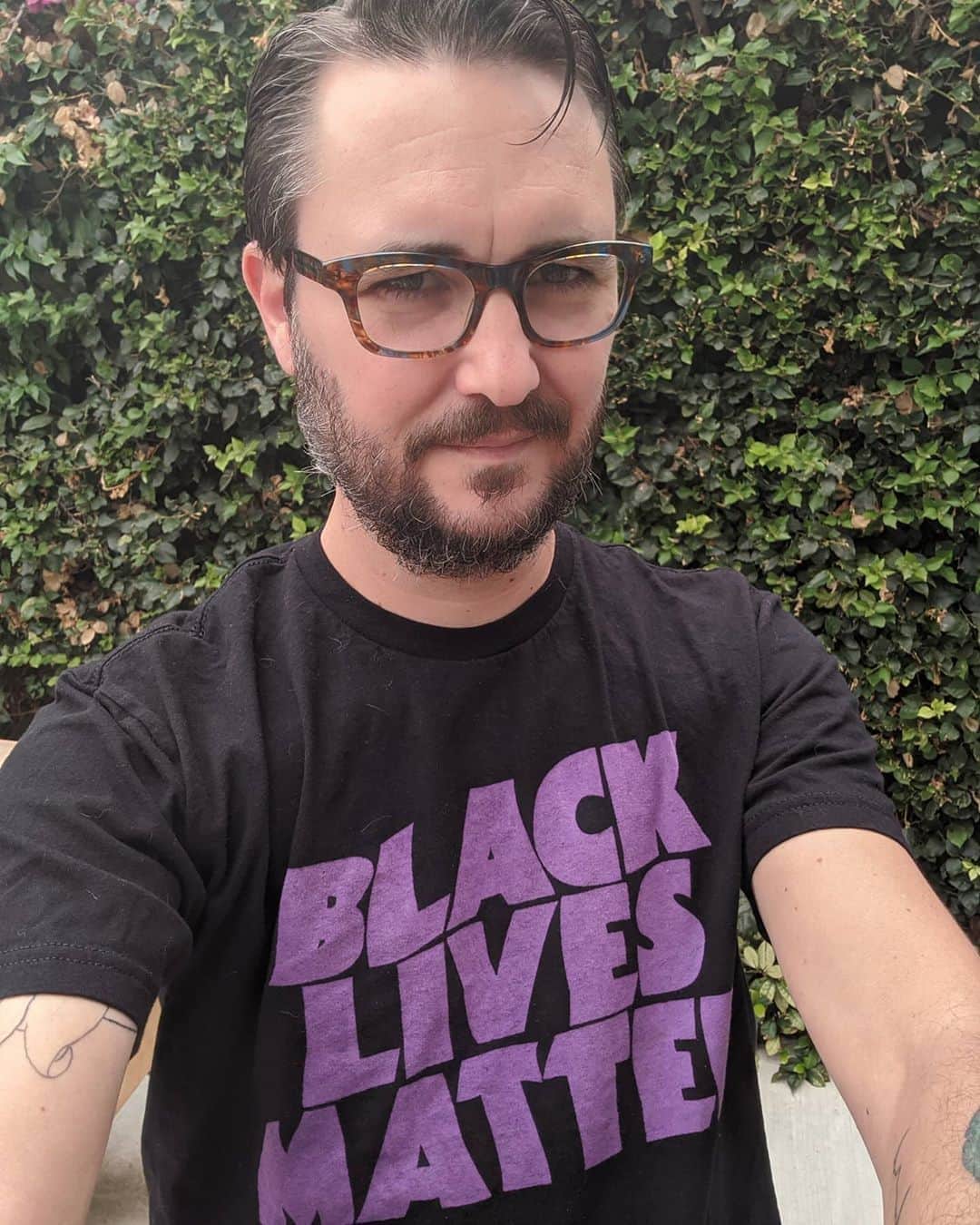 ウィル・ウィトンさんのインスタグラム写真 - (ウィル・ウィトンInstagram)「Absolutely crazy about my @blacksabbath @blklivesmatter t-shirt.  ✊」9月11日 6時49分 - itswilwheaton