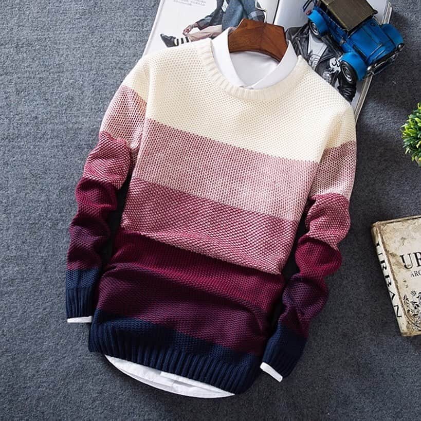 UrbanStoxのインスタグラム：「Layer up in style this Fall with this Urban Grayscale Knitted Sweater, $45 shipped, available in Red / Blue / Green only at urbanstox.com :)」