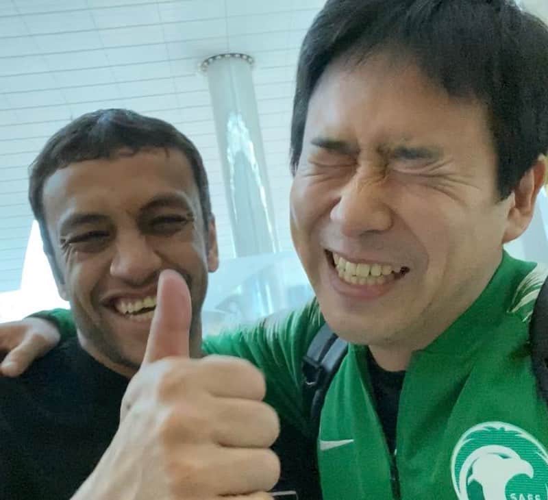鷹鳥屋明のインスタグラム：「التقيت بلاعب الهلال العظيم محمد الشلهوب...✨ !! اسطورة من ذهب!🏆 شكرا شكرا جزيلا! واشتقت لك كثيرا💙🌙!! #الشلهوب #الهلال #الهلال_السعودي #الهلال💙」