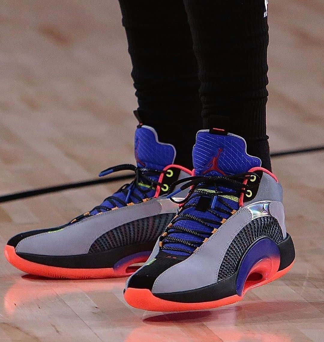 Nice Kicksさんのインスタグラム写真 - (Nice KicksInstagram)「Jeff Green officially debuts the Air Jordan XXXV on-court during #Rockets warmups. @nicekickshoops  📸: @nbakicks」9月11日 7時25分 - nicekicks