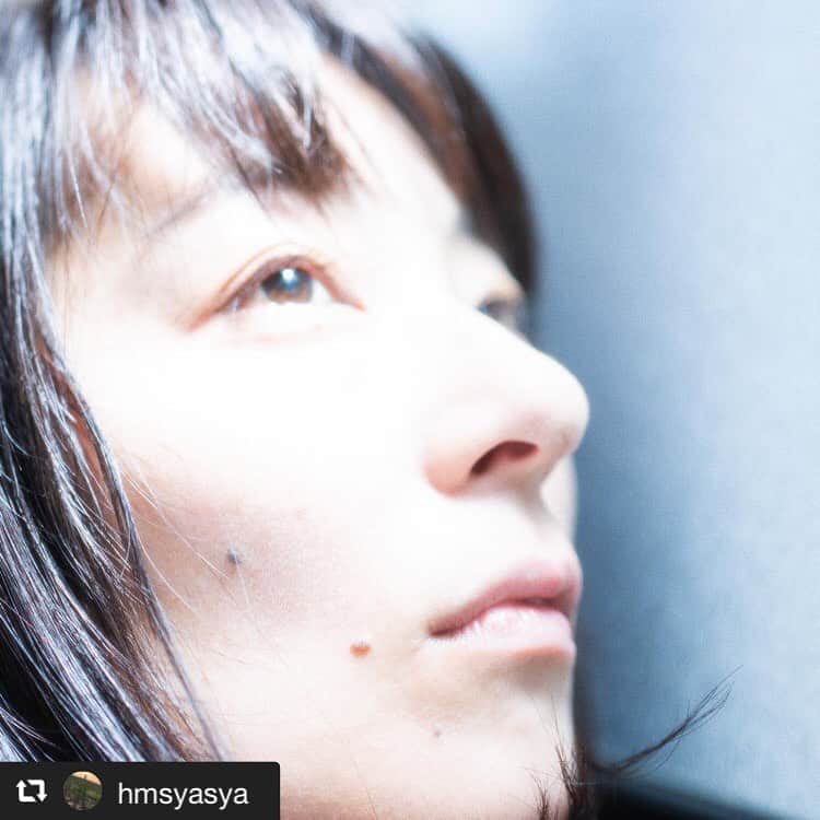 しじみさんのインスタグラム写真 - (しじみInstagram)「#repost @hmsyasya via @PhotoAroundApp  #ポートレート #portrait #lovers_nippon_portrait #femaleportrait #portraitphotography　#Thinkverylittle #儚くて何処か愛おしい様な #tokyocameraclub  #jp_mood_ #portaitphotography #hueart_4sb #indies_gram #reco_ig #関西写真部share  #ポートレートしま専科 #ファインダー越しの私の世界 #jp_portrait部 #_heyadori #indy_photolife #hueart_life #instagramjapan #何気ない瞬間を残したい #japan_portrait_club #oldlens_tokyo」9月11日 8時54分 - amcche