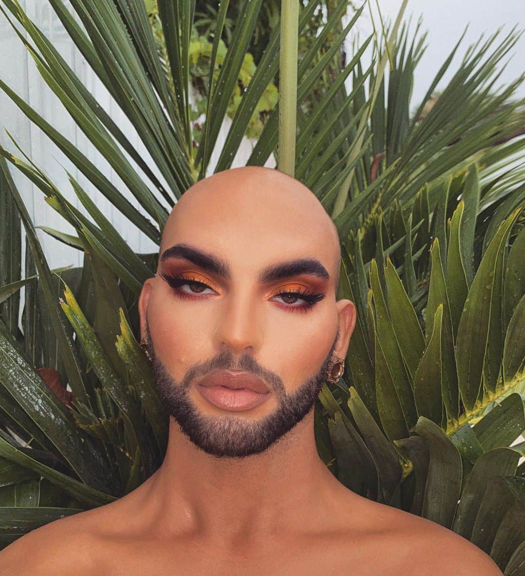 A riel D iazのインスタグラム：「Oh cause I thought a bitch who said something said something.   Makeup deets on last post 😉」