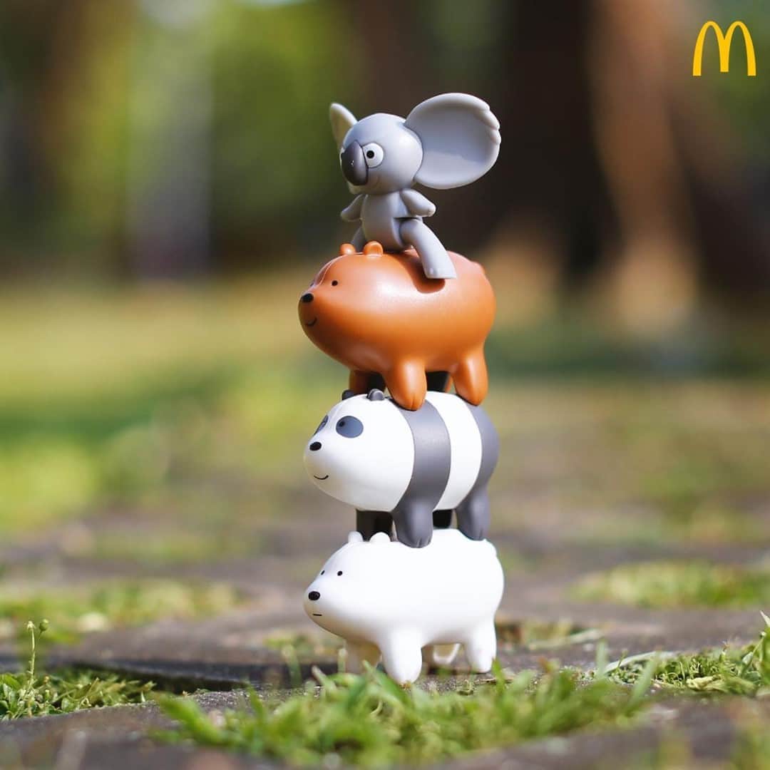 のインスタグラム：「Time for a bear stack! Get a We Bare Bears toy when you order a Happy Meal — now available for as low as P79. Order now via McDelivery!  Are you a We Bare Bears fan? Let us know below!」