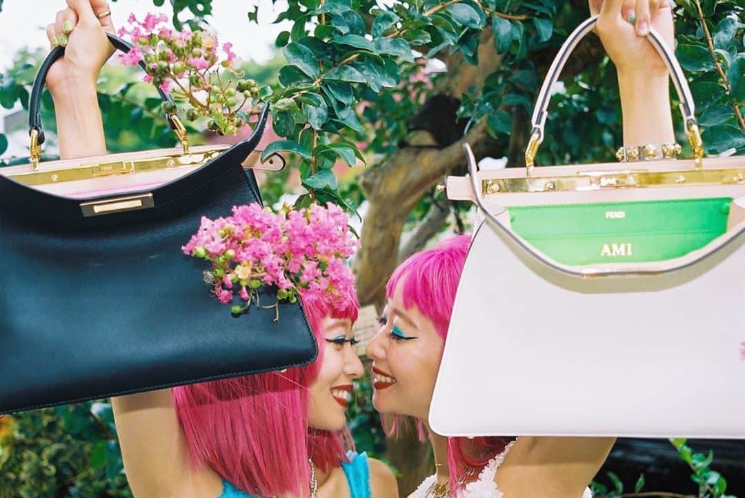 AYAさんのインスタグラム写真 - (AYAInstagram)「💐🌷🌸🌺 Beautiful moment  with #fendipeekaboo  @fendi  @fisforfendi 💖」9月11日 10時01分 - ayaxxamiaya