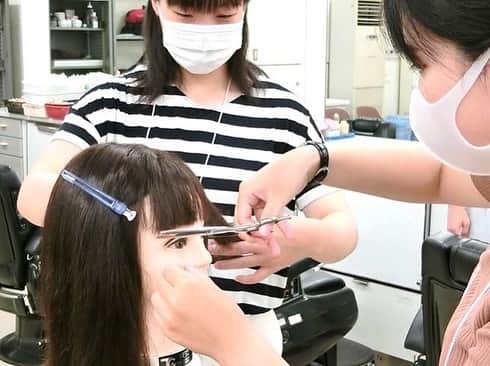 きいちゃんさんのインスタグラム写真 - (きいちゃんInstagram)「和歌山産業技術専門学院では、令和３年度の生徒を募集します！１０月選考の願書受付は、１０月１４日（水）までです。詳しくはホームページをご覧ください！ https://www.pref.wakayama.lg.jp/prefg/060701/nyushi/senkou.html  添付写真は、９月５日（土）に開催されたオープンキャンパスでの様子です。 今回は、中止となった第１回に参加を予定されていた方もたくさん来ていただき、各科合わせて３０名の方が実際の訓練の模擬体験をすることができました。  #和歌山県　#和歌山　#和歌山産業技術専門学院　#生徒募集　#オープンキャンパス　#訓練　#疑似体験」9月11日 10時16分 - wakayamapref_pr