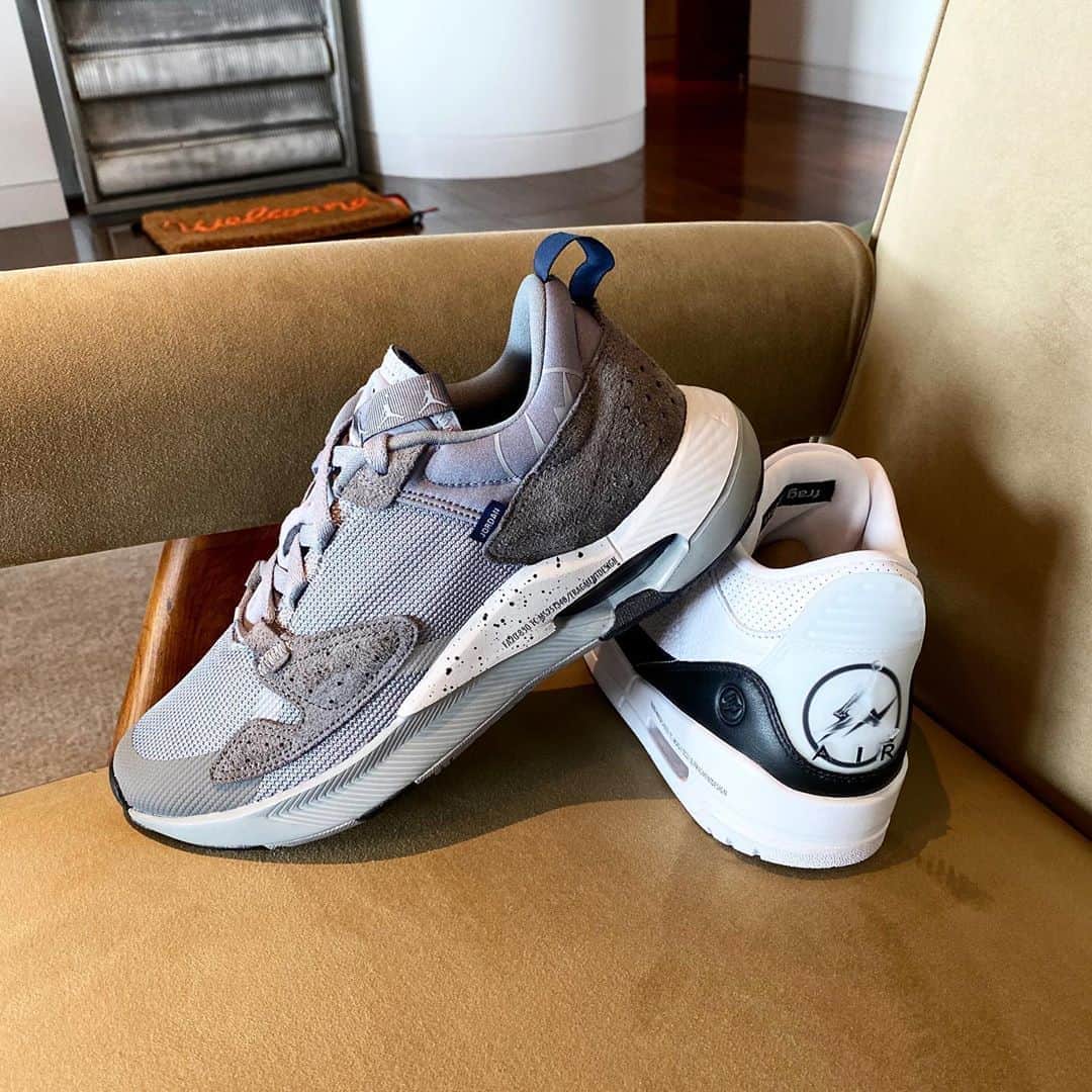 Hirofumi Kiyonagaのインスタグラム：「@fujiwarahiroshi @jumpman23 #airjordan」