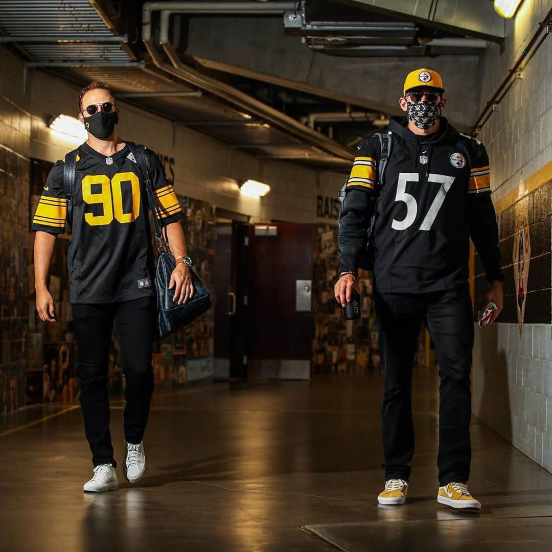 ピッツバーグ・パイレーツのインスタグラム：「Burgh reppin’. #BurghProud 💛」