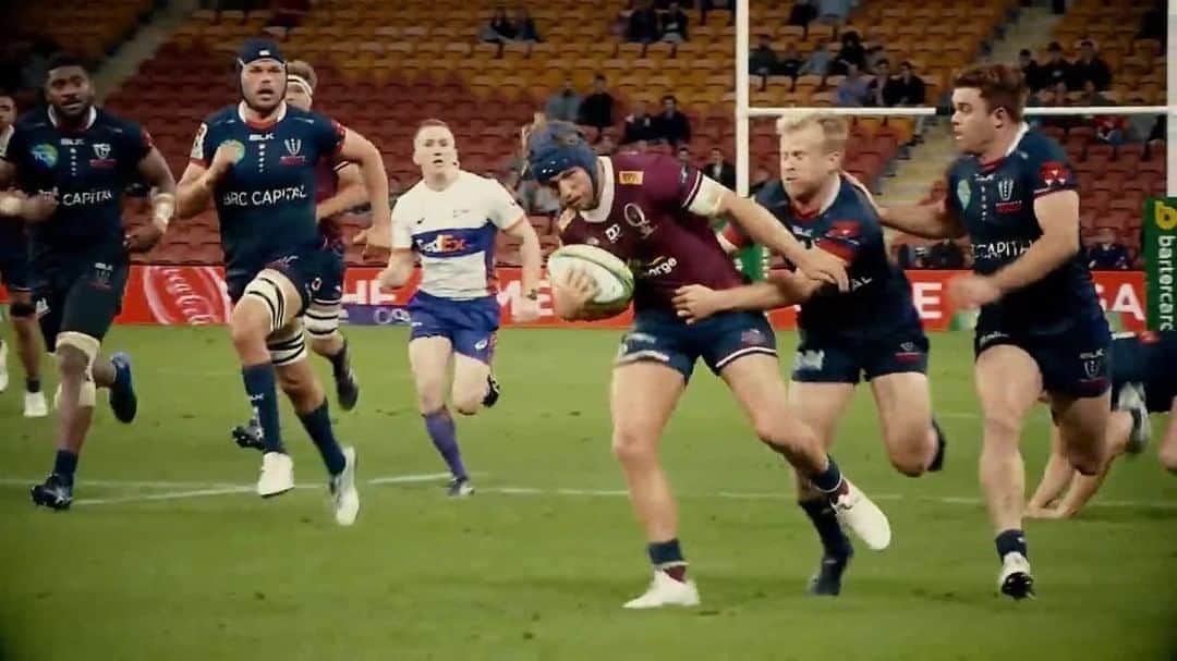 のインスタグラム：「✌️ Two teams. ☝️ One spot in the final. Let's GOOO! #SuperRugbyAU⠀ ⠀ #REDvREB⠀ 🎫 http://bit.ly/SRQualFinal⠀ 🗓 Sat 12th Sep, 7:15pm AEST⠀⠀ 🏟 @SuncorpStadium⠀ 📺 @Foxtel & @KayoSports」