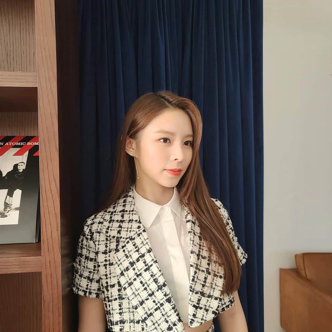 エルキーのインスタグラム：「New episode is out🎞 #Idol42」