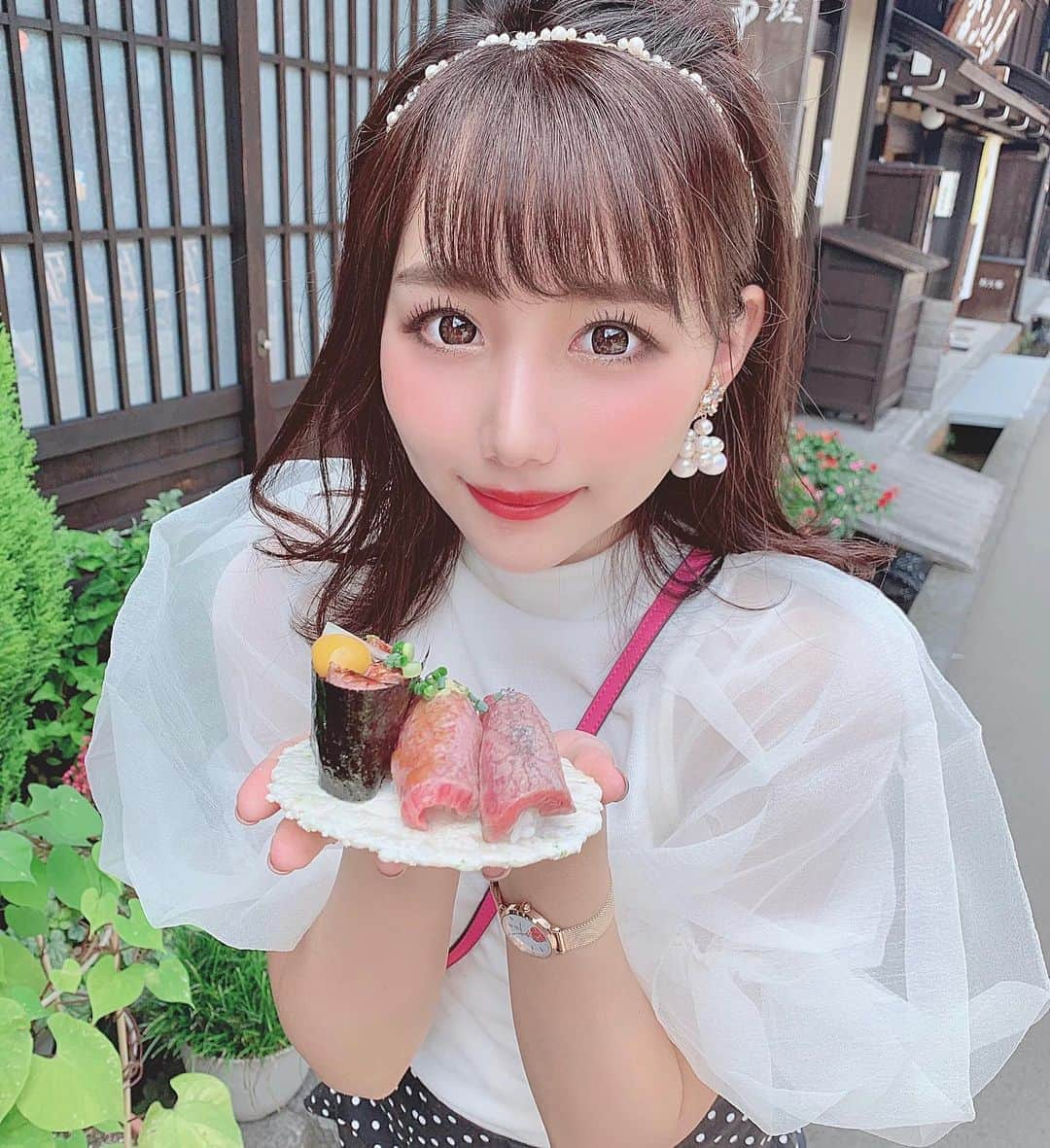 加藤里奈さんのインスタグラム写真 - (加藤里奈Instagram)「⋆ 食べ歩きしたときの写真🤍 ⋆ この日のカラコンは @olola_jp のものです✌︎ ⋆ 自然に盛れるの〜！ 韓国風なナチュラルカラコンかわいいよね ぜひチェックしてみてね✌︎ ⋆ #カラコン #オロラカラコン #ootd #fashion #instafood #instagram #instalike  #hairstyle #outfit #code #coordinate #style #stylepoint #instafashion #instagood #instalike #ファッション #撮影 #ヘアアレンジ #ヘアスタイル #アレンジスタイル #ヘア #かとこ #コーディネート #コーデ #かとこーで #今日の服 #カラコンレポ」9月11日 11時17分 - katoco0326