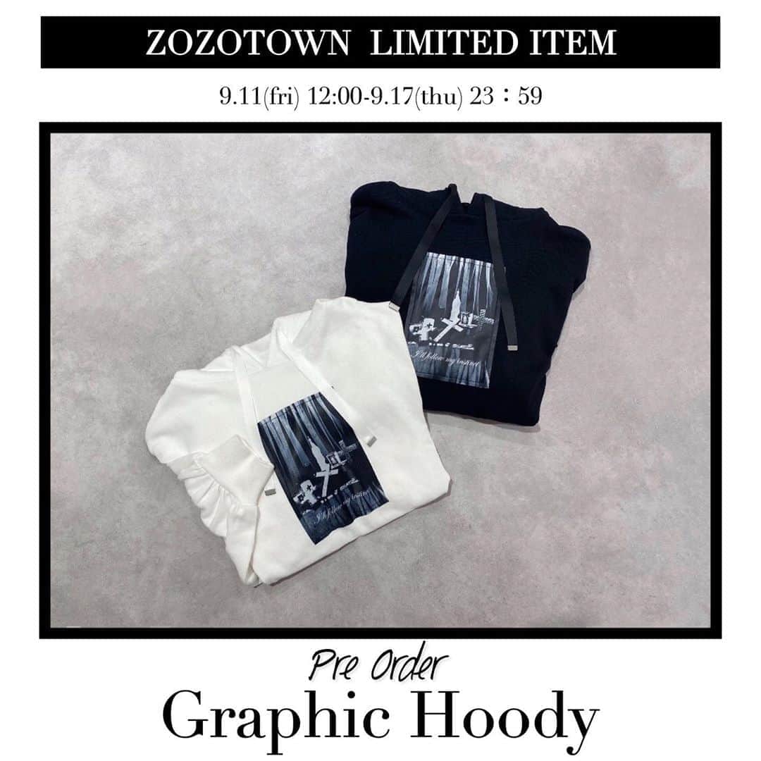 EATMEさんのインスタグラム写真 - (EATMEInstagram)「9.11 update… #EATME #ZOZOTOWN  #INFO #LIMITED #ITEM . TOP画面のURLからEATME WEB  STOREをCHECK▶︎▶︎▶︎ @eatme_japan . お知らせです🥀 . 本日より、ZOZOTOWN限定パーカー予約販売スタート🕯 . 数量限定です🖤 いち早く予約出来るのは今だけ✟ . ぜひ、チェックしてみてくださいね💋 . 【予約期間】 9/11(金)12:00-9/17(木)23:59 . #EATME_IMAGE #EATME #eatmejapan #イートミー」9月11日 12時02分 - eatme_japan