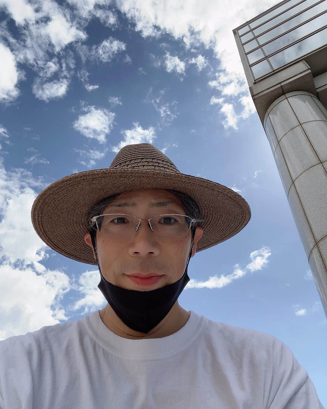 火口秀幸のインスタグラム：「お天気良いね さぁ、リハーサル😊😊  #吉本坂46 #RED #HideboH」