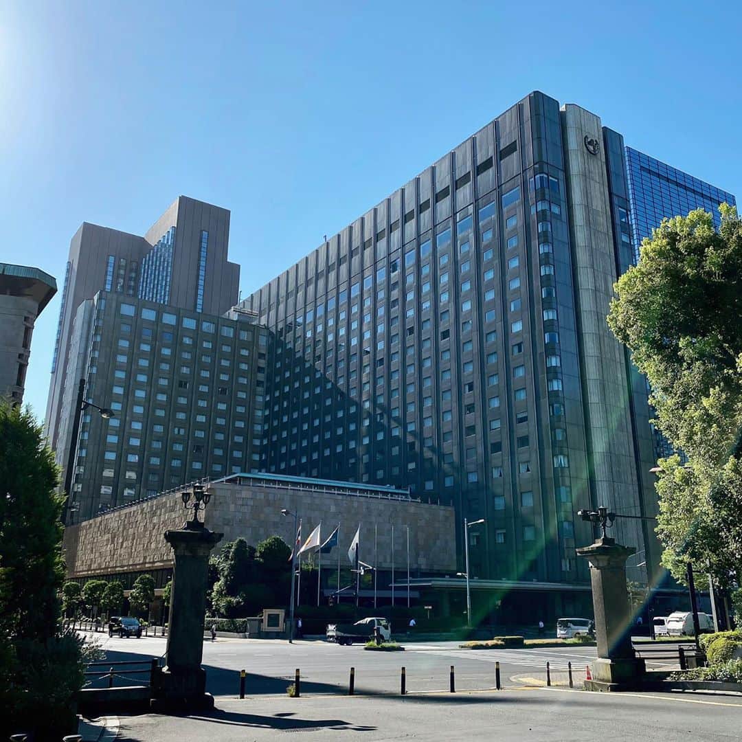 畑亜貴さんのインスタグラム写真 - (畑亜貴Instagram)「ホテルは仕事が捗ります。つまり自室もホテルくらい物を減らせば集中しやすいのではと思うのです…毎回思うのです…。 #akhtravelogue」9月11日 12時23分 - akihata.jp