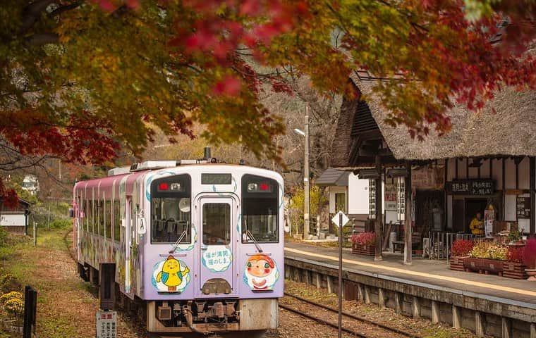 TOBU RAILWAY（東武鉄道）さんのインスタグラム写真 - (TOBU RAILWAY（東武鉄道）Instagram)「. . 🚩Yunokami Onsen - Aizu, Fukushima . . [Yunokami Onsen, Aizu’s Unexplored Onsen (Hot Spring) Area] . Yunokami Onsen is an onsen area located in Minami-aizu. As this area is surrounded by rich nature, you can enjoy very beautiful scenery during the autumn leaf season. Our recommended ryokan (Japanese-style hotel) in Yunokami Onsen is “Toryukan”. It has outdoor family baths, as well as baths with hot spring water in the guest rooms, so you can relax and enjoy an onsen in a private space. How about having “Yunokami Onsen” as a destination on your next trip to Japan? . #visituslater #stayinspired #nexttripdestination . . . #fukushima #aizu #yunokamionsen #japantrip #travelgram #tobujapantrip #unknownjapan #jp_gallery #visitjapan #japan_of_insta #art_of_japan #instatravel #japan #instagood #travel_japan #exoloretheworld #ig_japan #explorejapan #travelinjapan #beautifuldestinations #toburailway #japan_vacations #onsen #japan_autumn #藤龍館 #toryukan #ryokan」9月7日 15時33分 - tobu_japan_trip